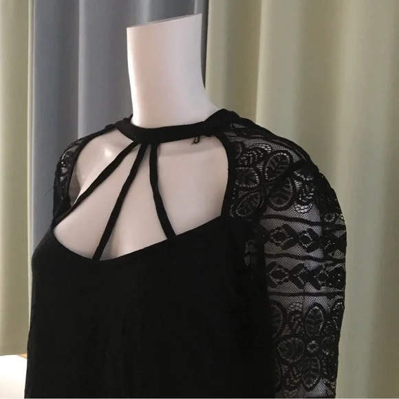 Sexy lace raglan sleeve tshirt - Picture 2 of 5